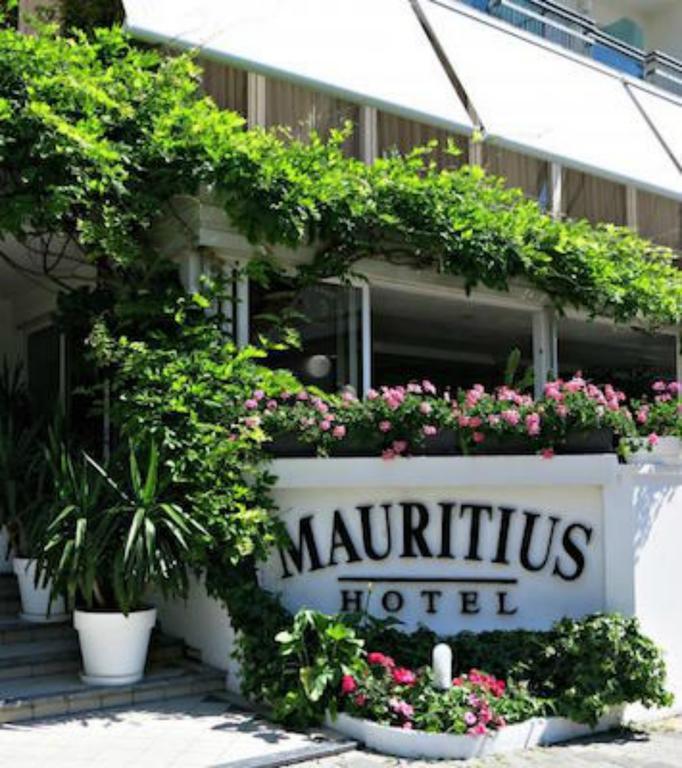 Hotel Mauritius Sentirsi Come A Casa Риччоне Экстерьер фото